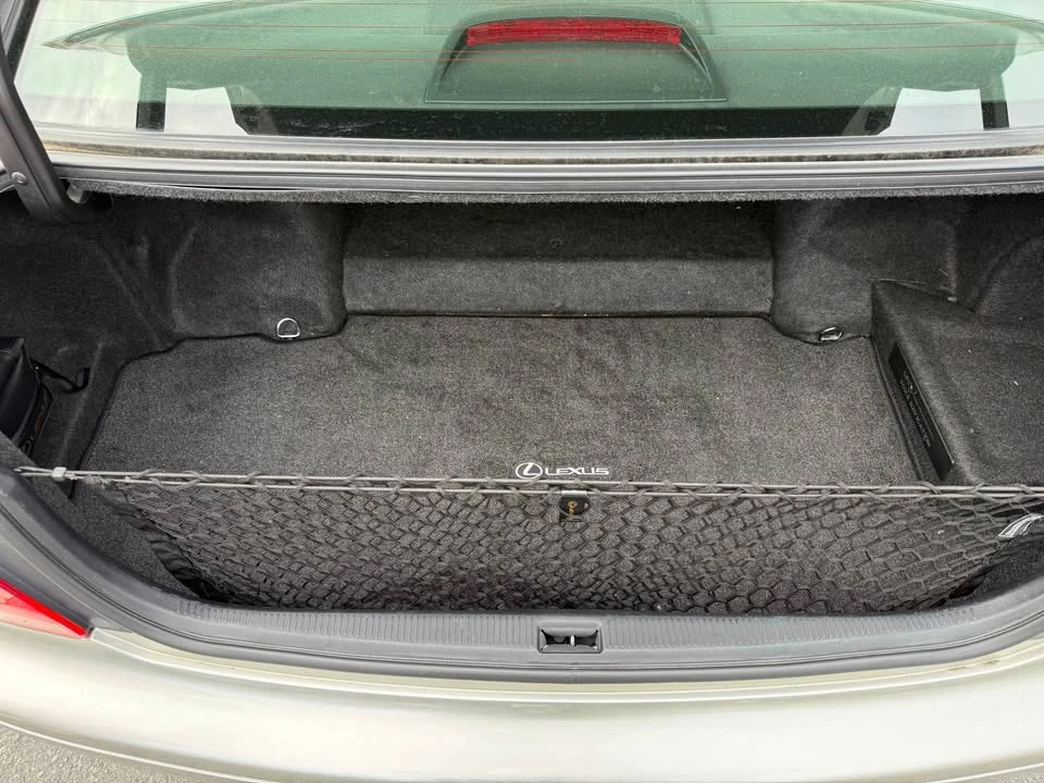2005 Lexus GS 2nd Gen - Image 10 of 16