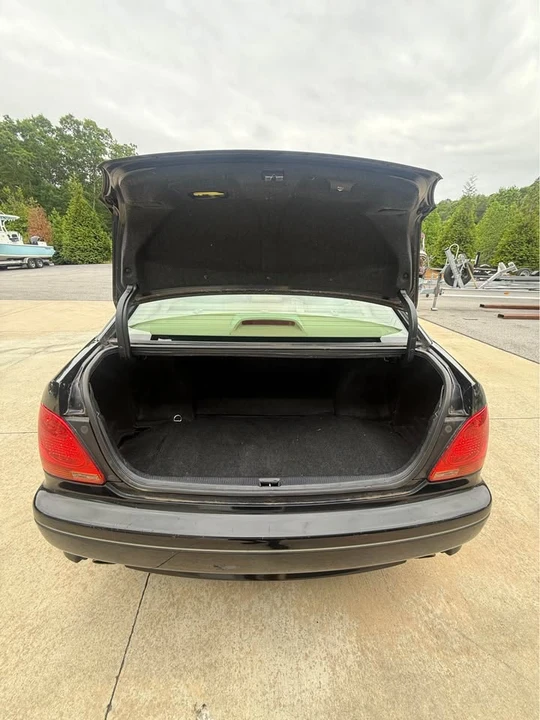 2005 Lexus GS 2nd Gen - Image 10 of 14