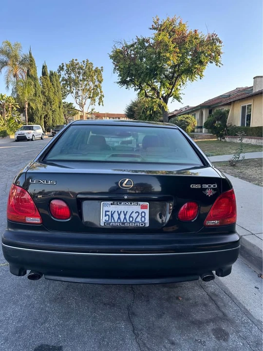 2005 Lexus GS 2nd Gen - Image 4 of 8