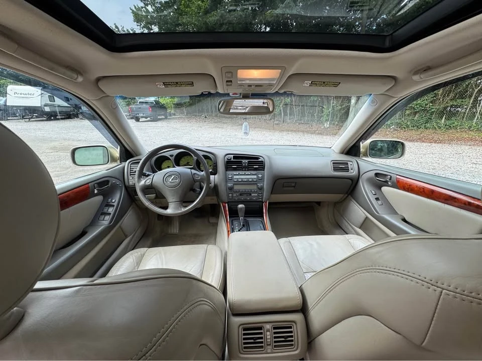 2005 Lexus GS 2nd Gen - Image 12 of 19