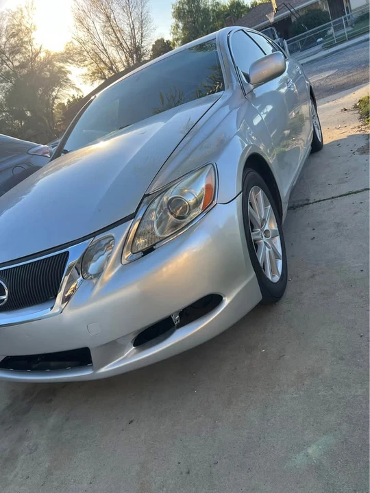 2005 Lexus GS 2nd Gen - Image 2 of 8
