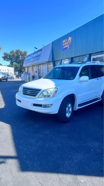 2005 Lexus GX 1st Gen - Image 5 of 7