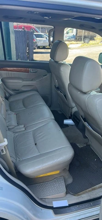 2005 Lexus GX 1st Gen - Image 4 of 7