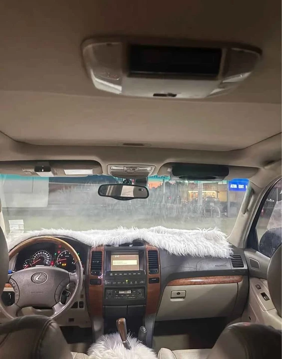 2005 Lexus GX 1st Gen - Image 8 of 9
