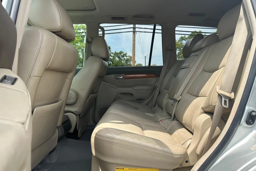 2005 Lexus GX 1st Gen - Image 30 of 31