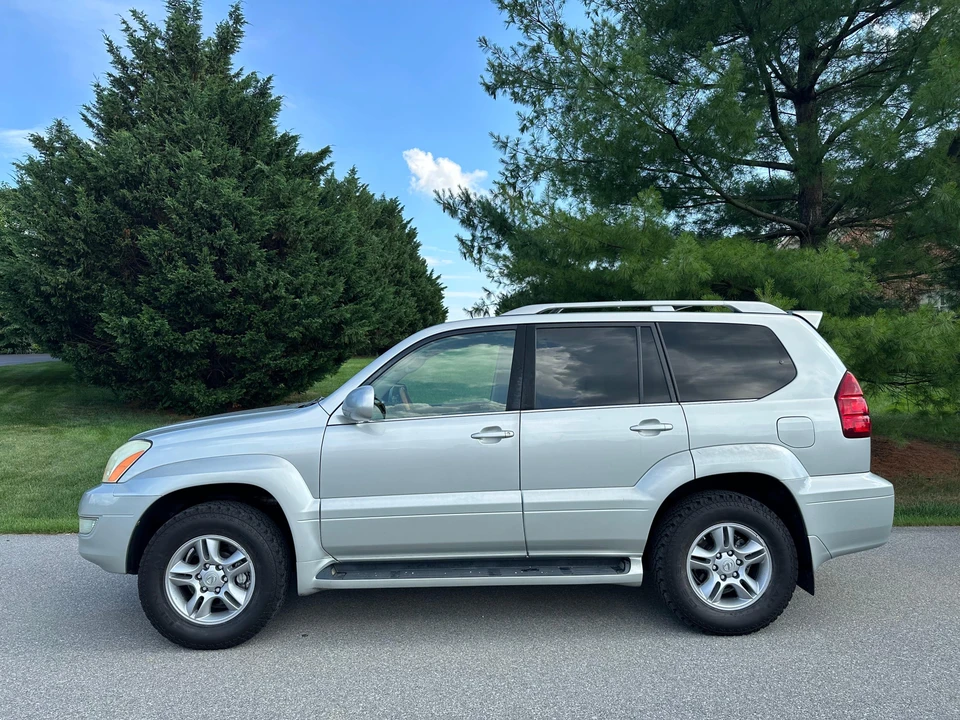 2005 Lexus GX 1st Gen - Image 13 of 31