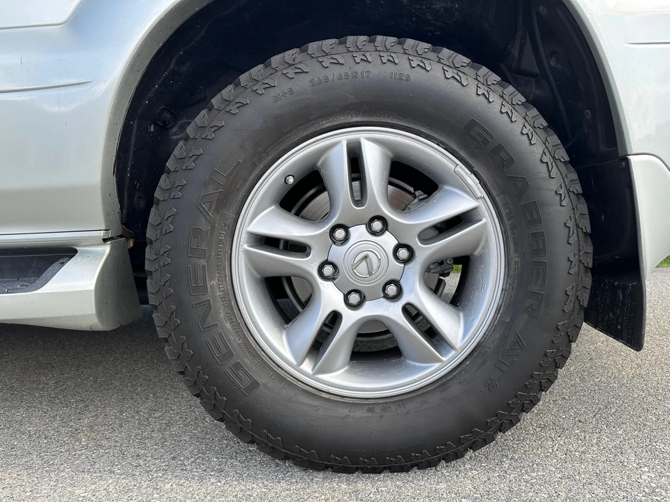 2005 Lexus GX 1st Gen - Image 21 of 31