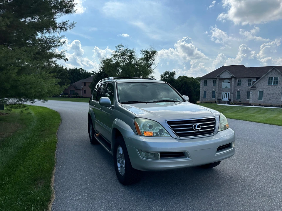 2005 Lexus GX 1st Gen - Image 19 of 31