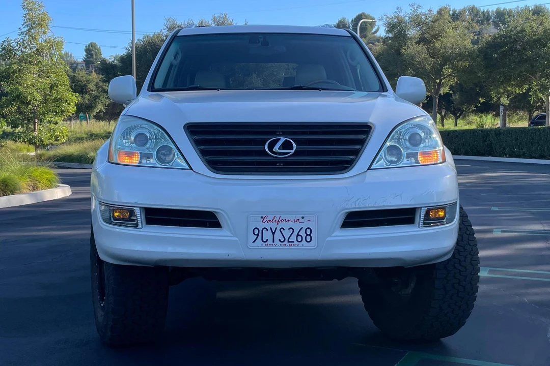 2005 Lexus GX 1st Gen - Image 2 of 31