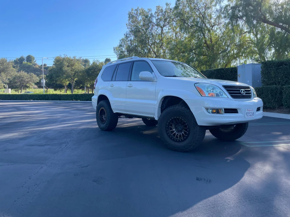 2005 Lexus GX 1st Gen - Image 15 of 31