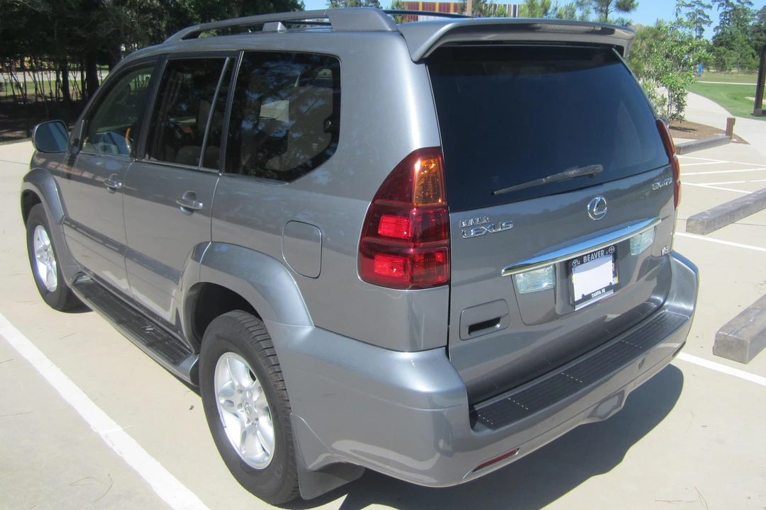 2005 Lexus GX 1st Gen - Image 4 of 5