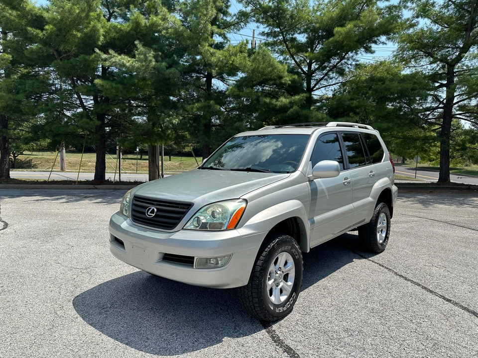 2005 Lexus GX 1st Gen - Image 17 of 31