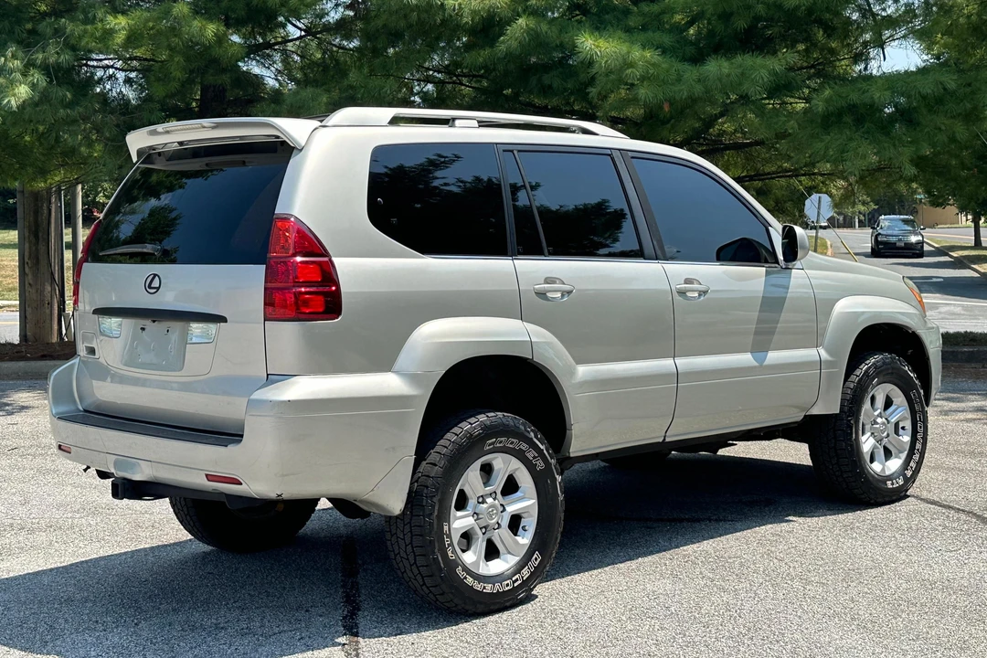 2005 Lexus GX 1st Gen - Image 4 of 31