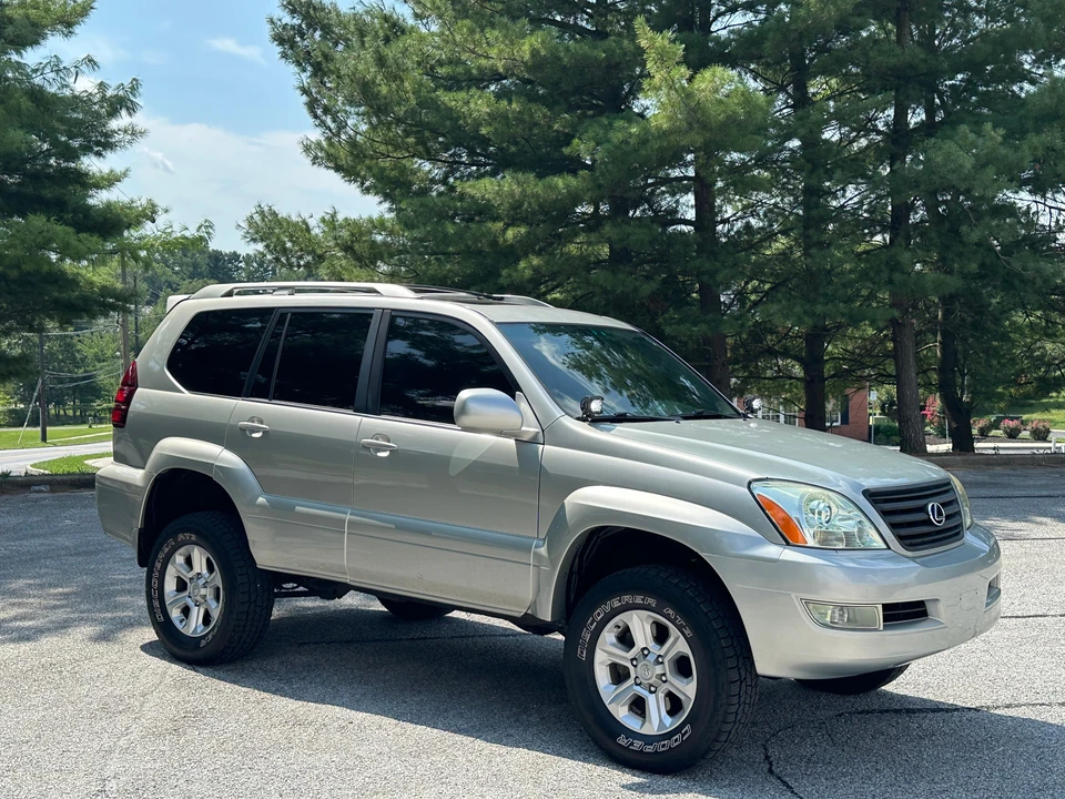 2005 Lexus GX 1st Gen - Image 12 of 31