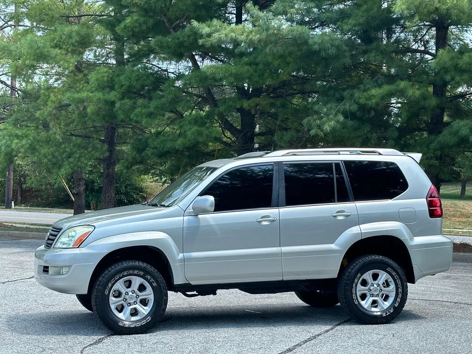 2005 Lexus GX 1st Gen - Image 20 of 31