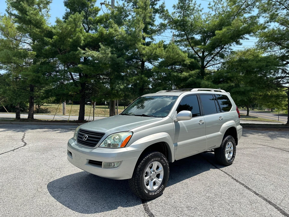 2005 Lexus GX 1st Gen - Image 18 of 31