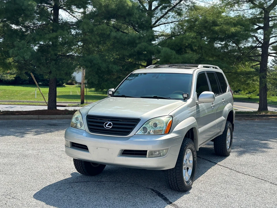 2005 Lexus GX 1st Gen - Image 9 of 31