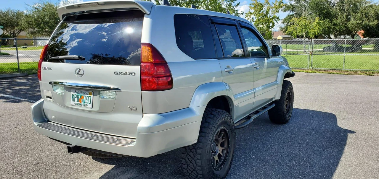 2005 Lexus GX 1st Gen - Image 19 of 31
