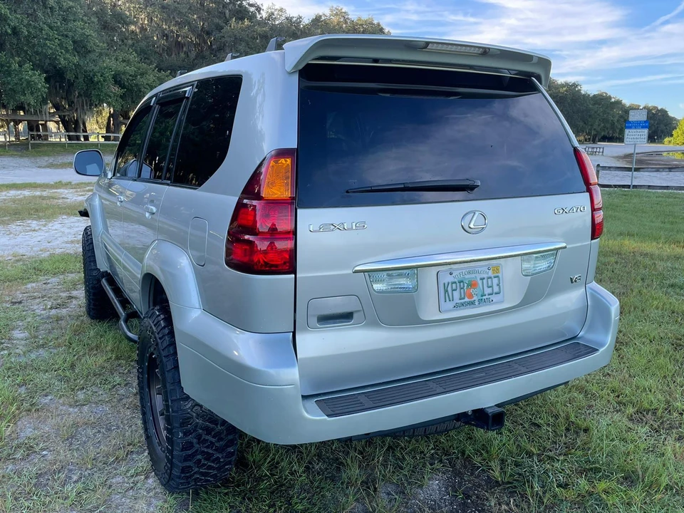 2005 Lexus GX 1st Gen - Image 15 of 31