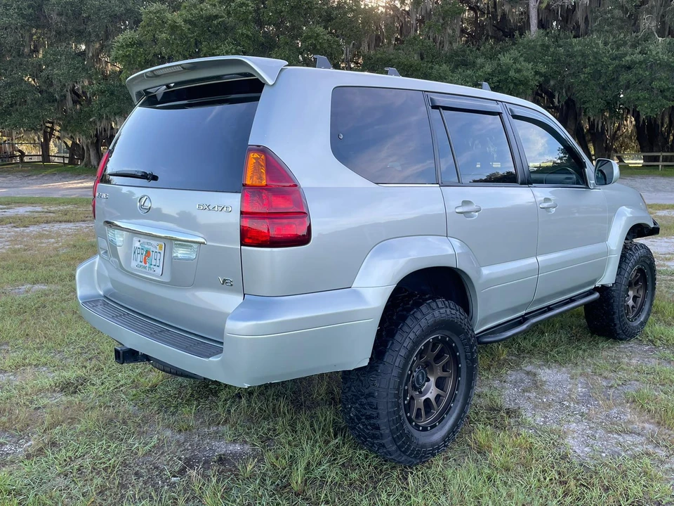 2005 Lexus GX 1st Gen - Image 20 of 31