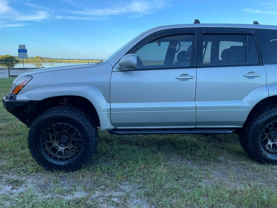 2005 Lexus GX 1st Gen - Image 10 of 31