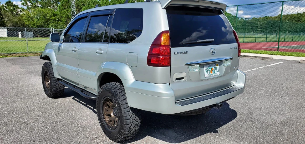 2005 Lexus GX 1st Gen - Image 13 of 31