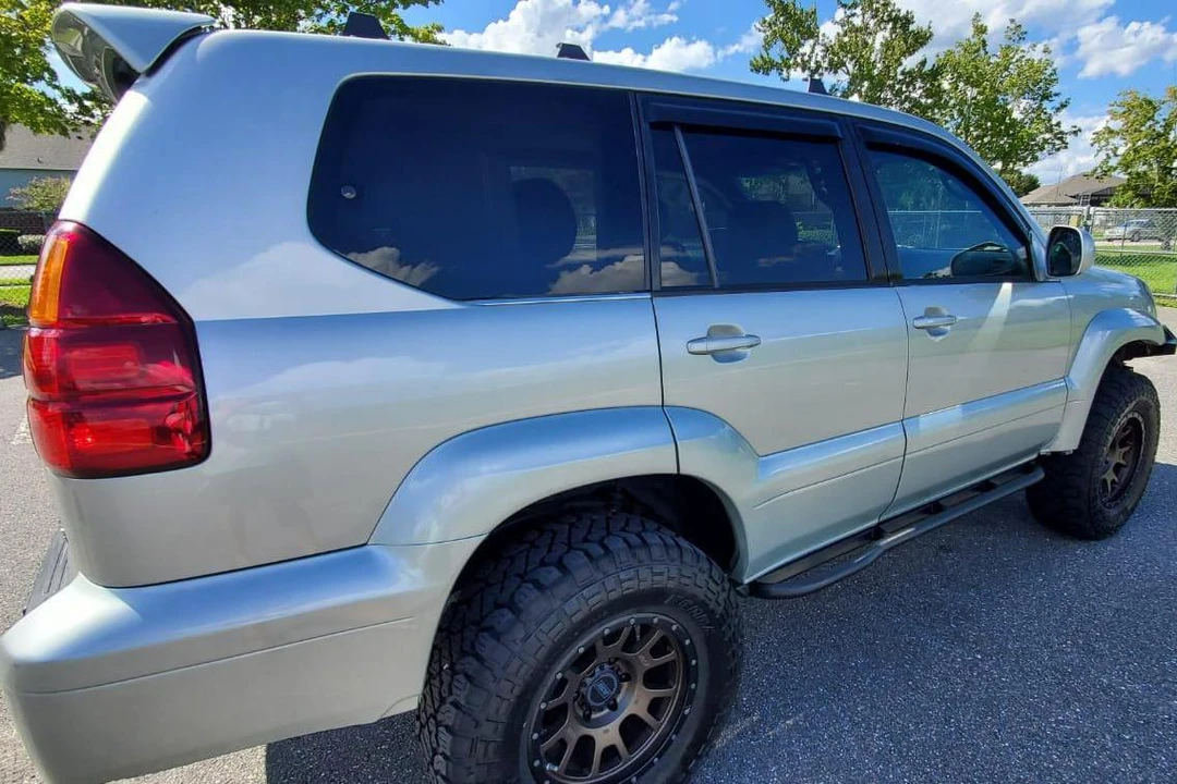 2005 Lexus GX 1st Gen - Image 21 of 31