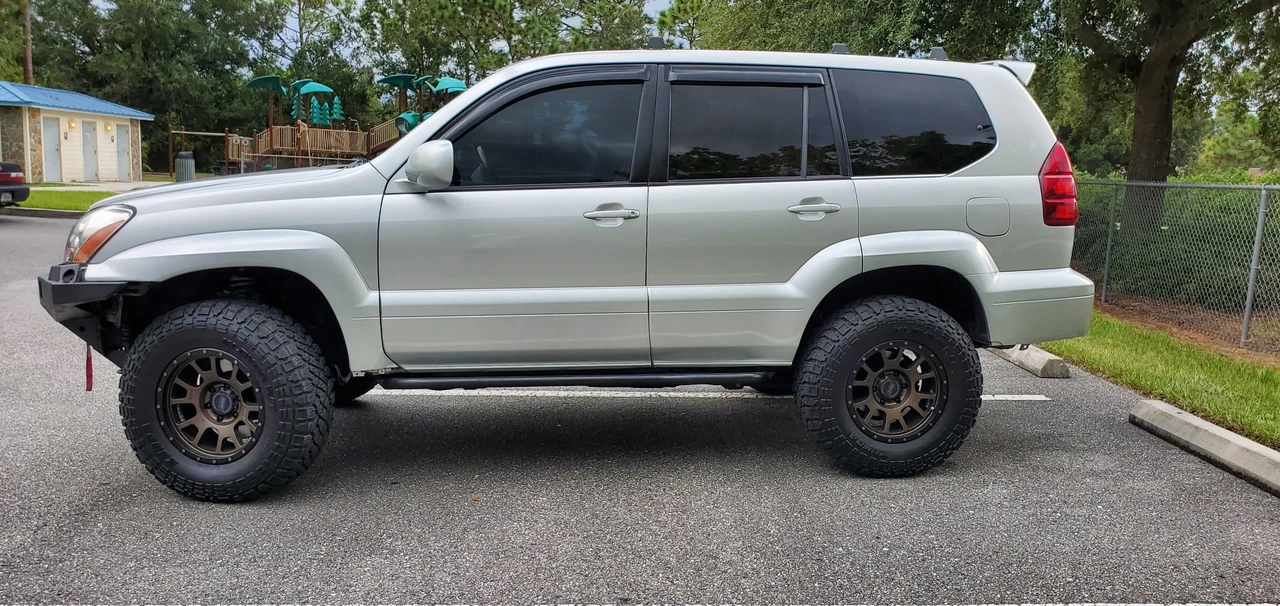2005 Lexus GX 1st Gen - Image 9 of 31