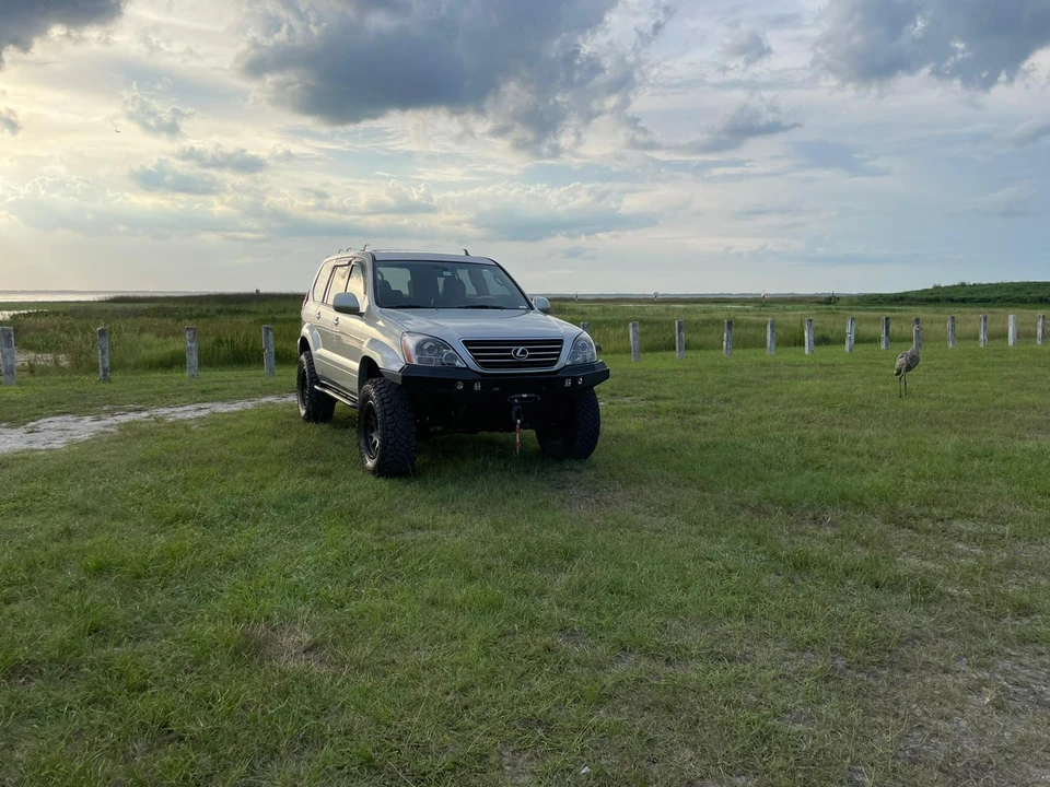 2005 Lexus GX 1st Gen - Image 25 of 31