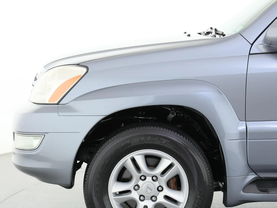 2005 Lexus GX 1st Gen - Image 18 of 31