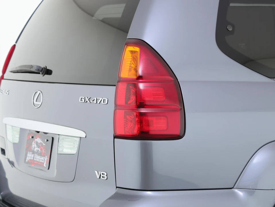 2005 Lexus GX 1st Gen - Image 23 of 31