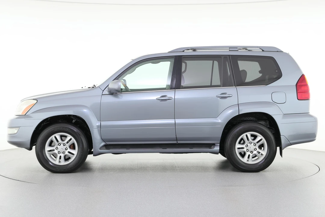 2005 Lexus GX 1st Gen - Image 3 of 31