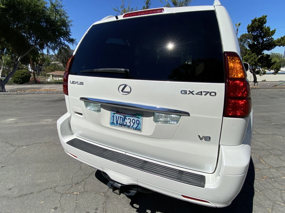 2005 Lexus GX 1st Gen - Image 17 of 31