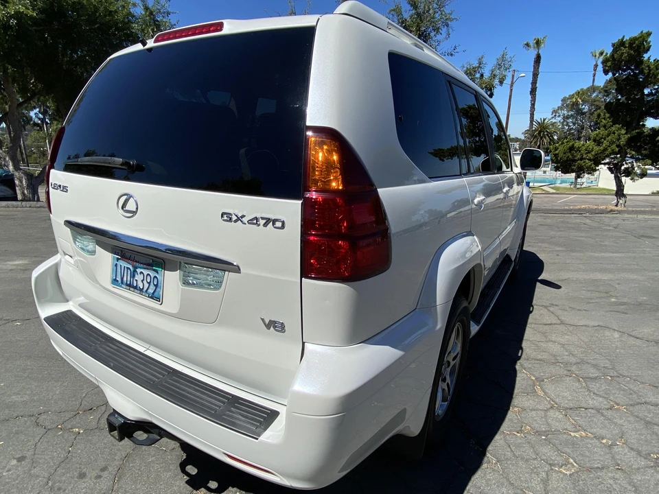 2005 Lexus GX 1st Gen - Image 18 of 31