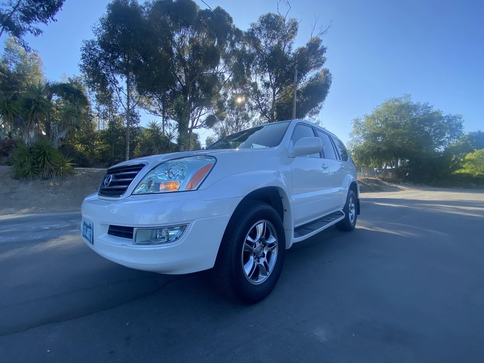 2005 Lexus GX 1st Gen - Image 10 of 31