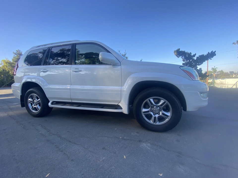 2005 Lexus GX 1st Gen - Image 24 of 31