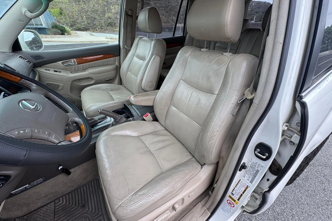2005 Lexus GX 1st Gen - Image 27 of 31