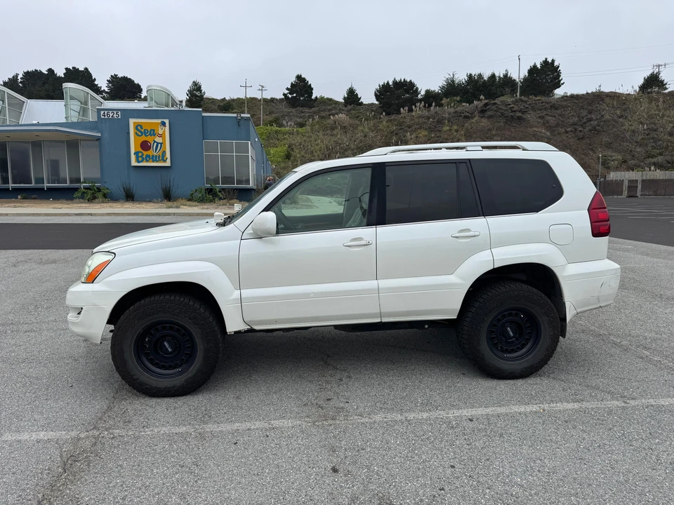2005 Lexus GX 1st Gen - Image 6 of 31