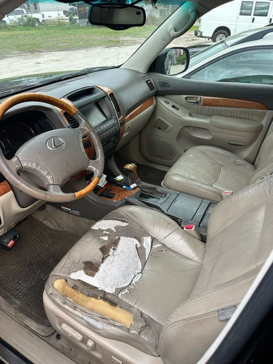2005 Lexus GX 1st Gen - Image 7 of 8