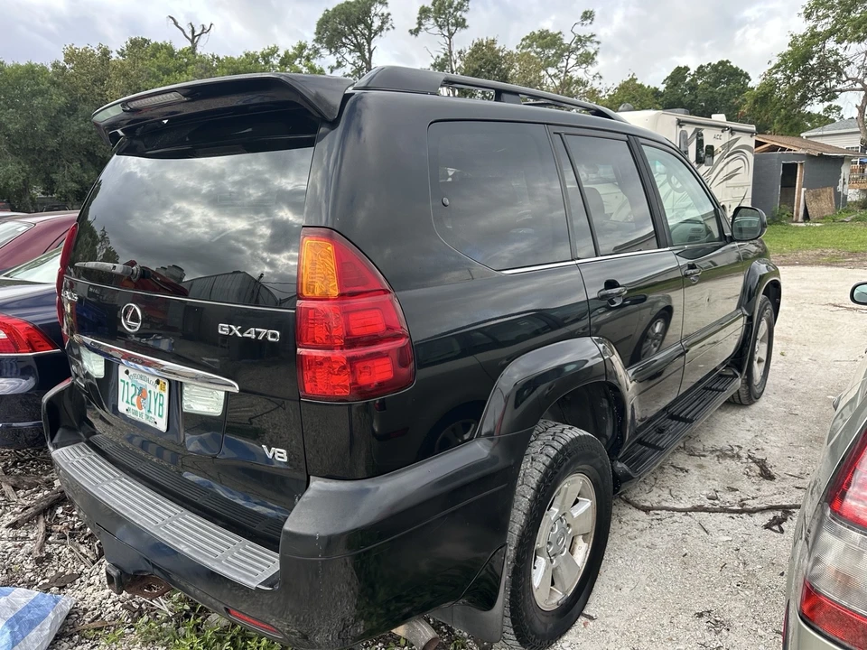 2005 Lexus GX 1st Gen - Image 3 of 8