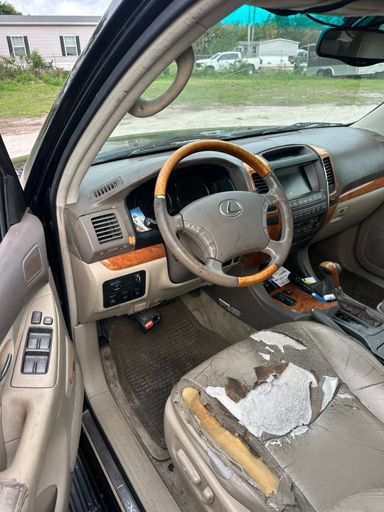 2005 Lexus GX 1st Gen - Image 6 of 8