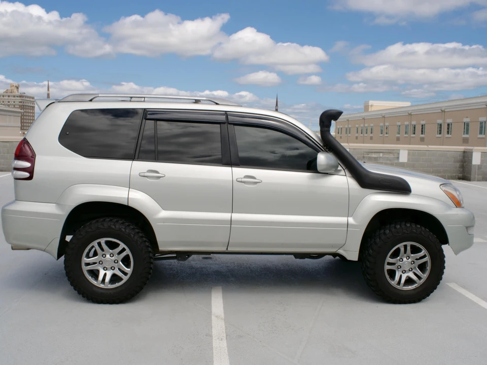 2005 Lexus GX 1st Gen - Image 12 of 22