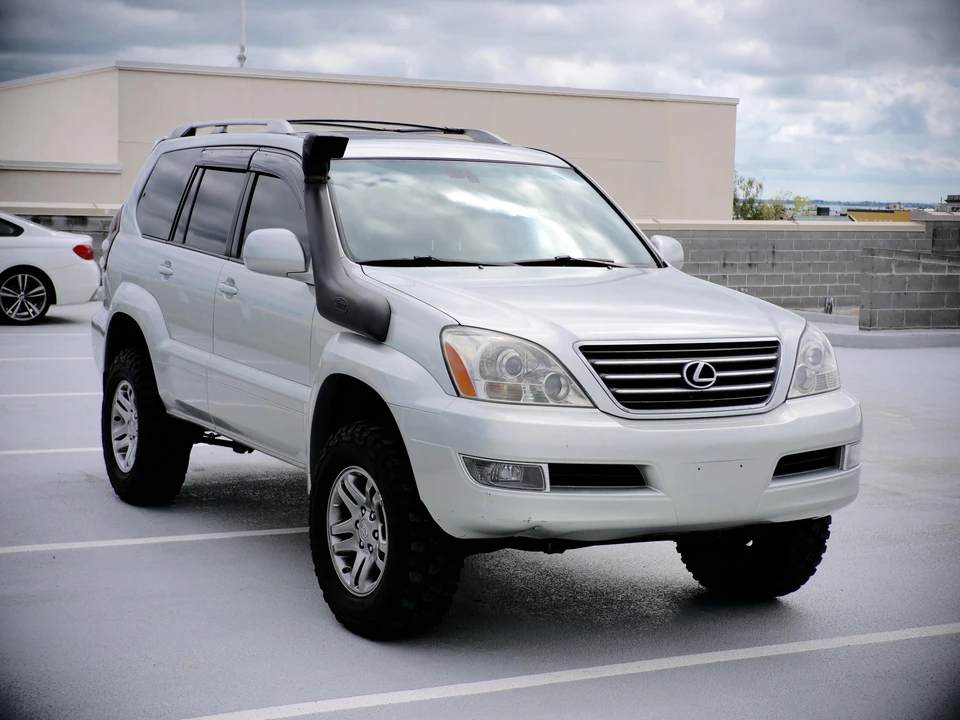2005 Lexus GX 1st Gen - Image 14 of 22