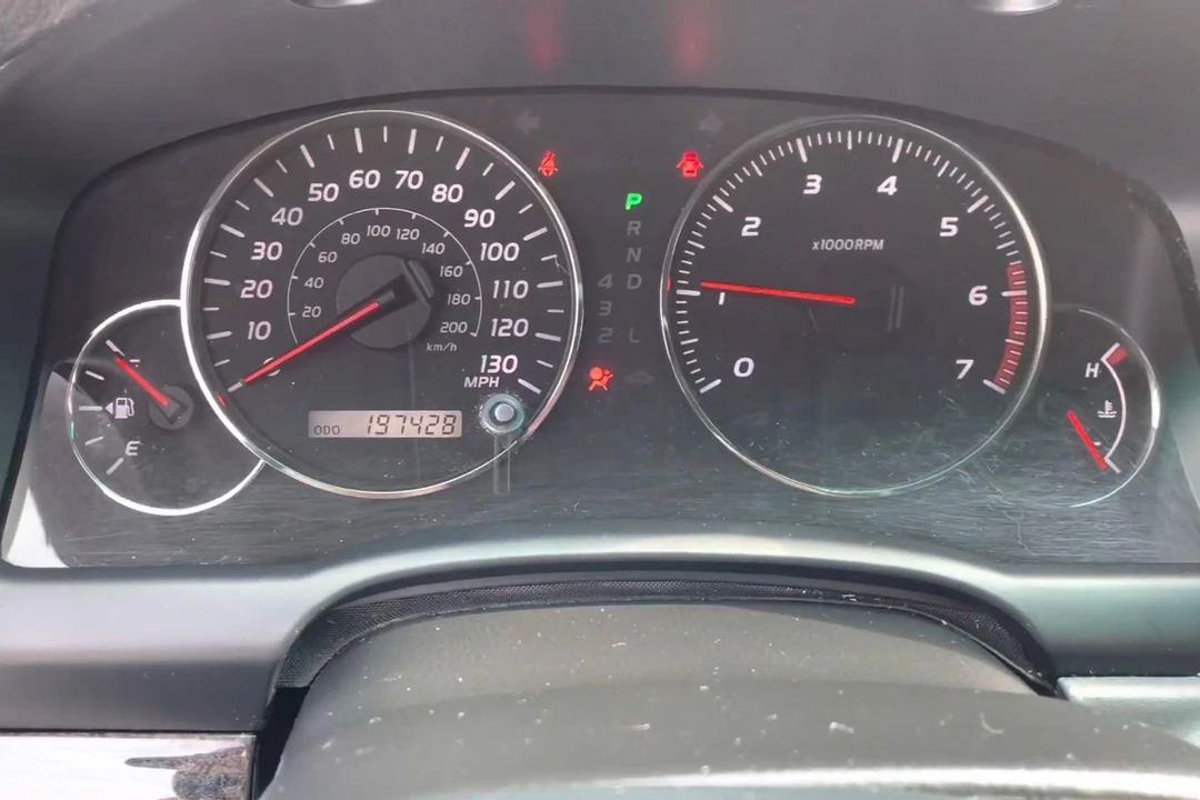 2005 Lexus GX 1st Gen - Image 19 of 22