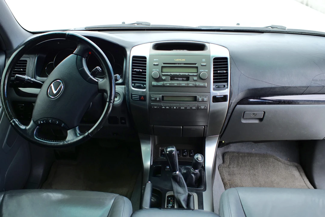 2005 Lexus GX 1st Gen - Image 16 of 22