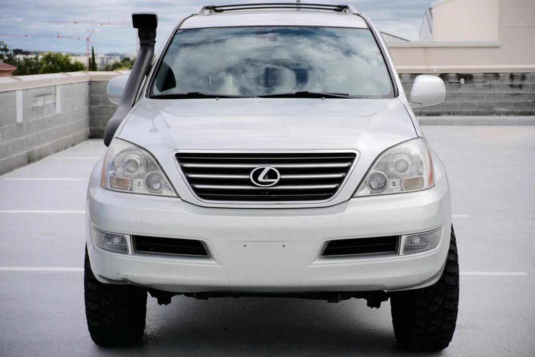 2005 Lexus GX 1st Gen - Image 2 of 22