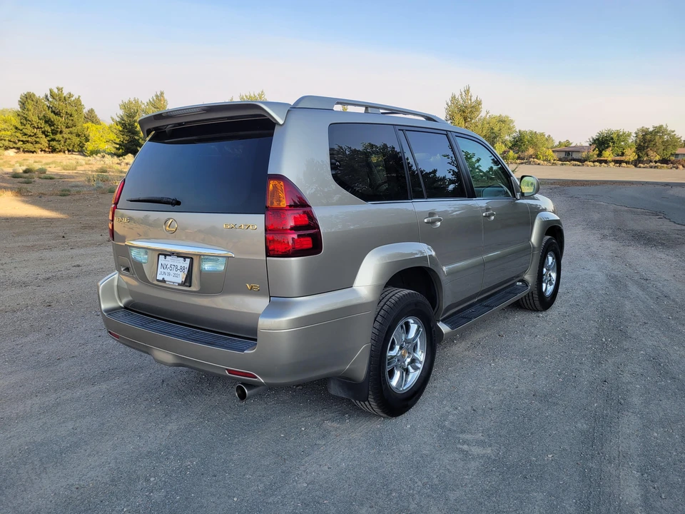 2005 Lexus GX 1st Gen - Image 9 of 31