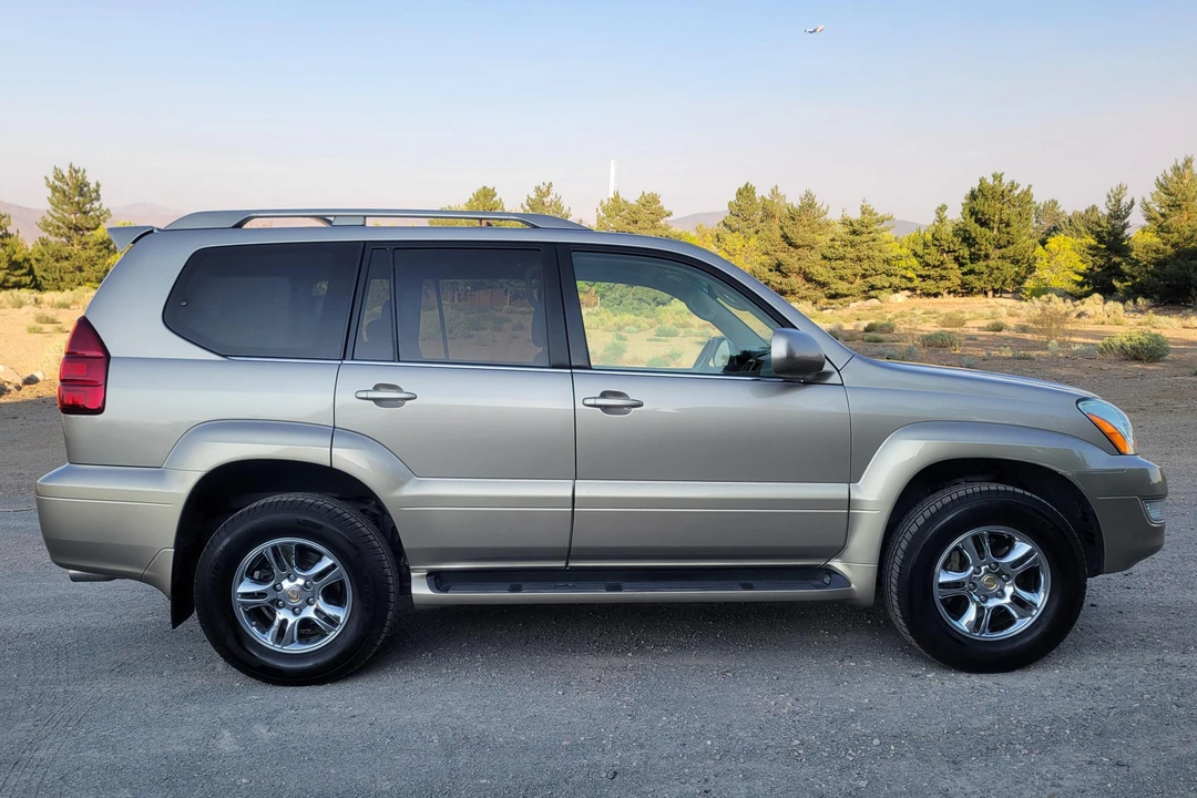2005 Lexus GX 1st Gen - Image 4 of 31