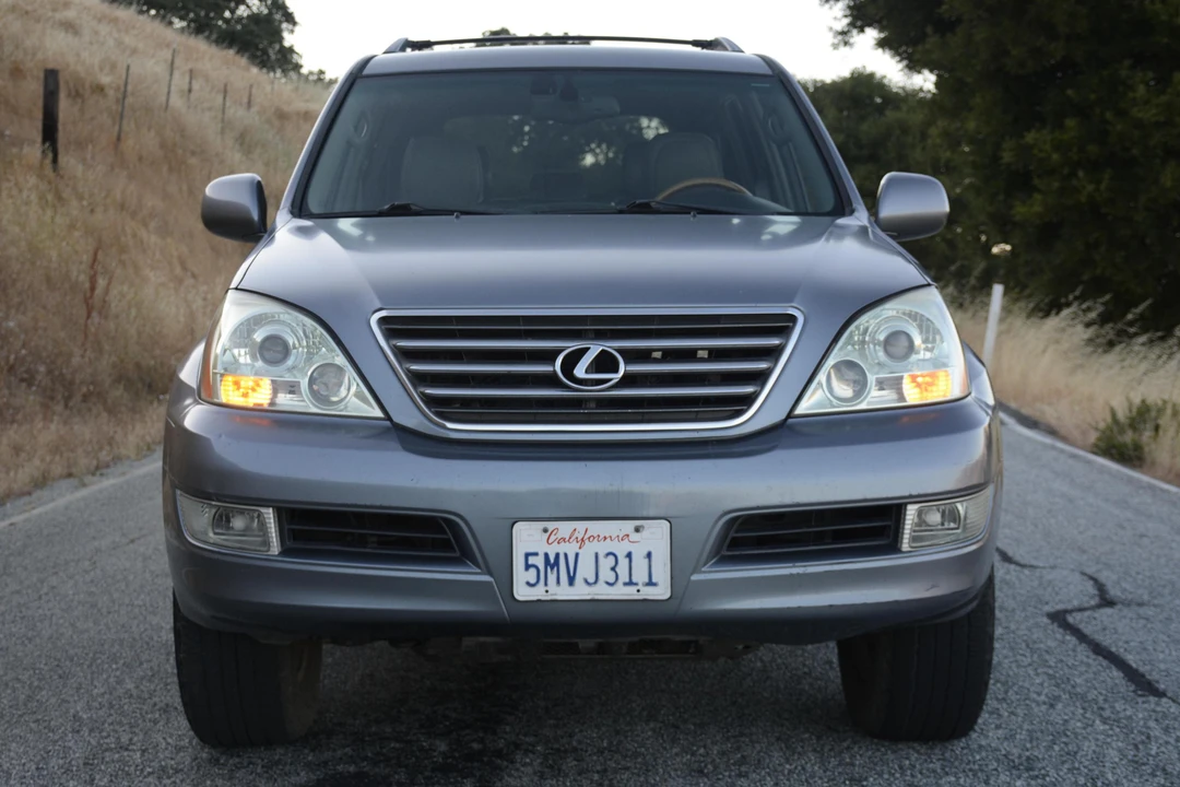 2005 Lexus GX 1st Gen - Image 2 of 31