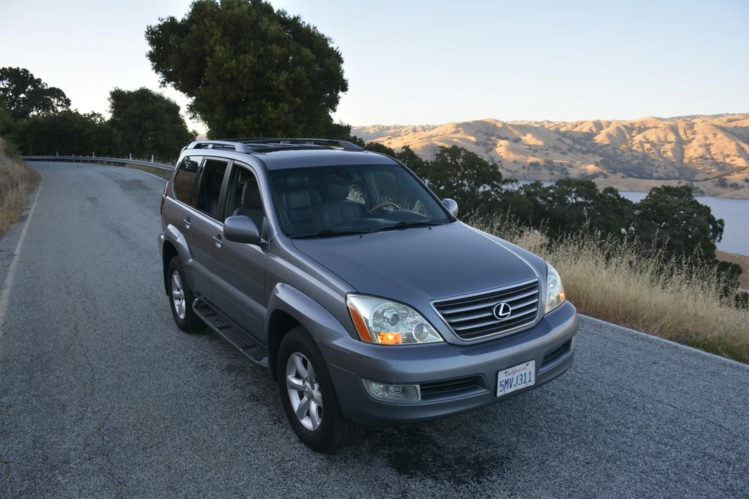 2005 Lexus GX 1st Gen - Image 28 of 31